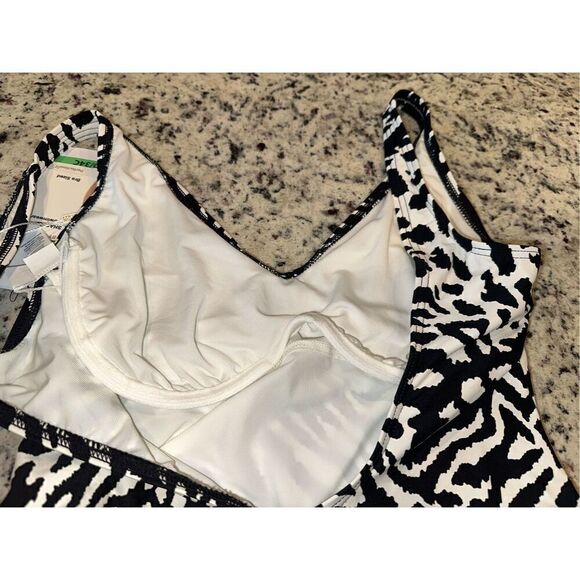 COCO REEF Women's Contours Stellar Shirred-Leg One-Piece Swimsuit - Picture 5 of 7